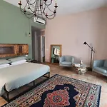 Il Miracolo Casa Naples